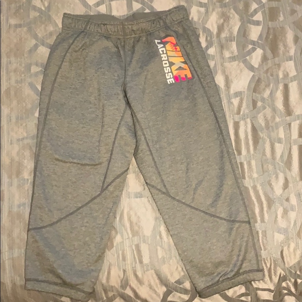 Nike Therma- Fit Cropped Joggers